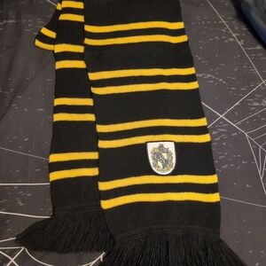 Hufflepuff Black and Yellow Striped Scarf with Crest